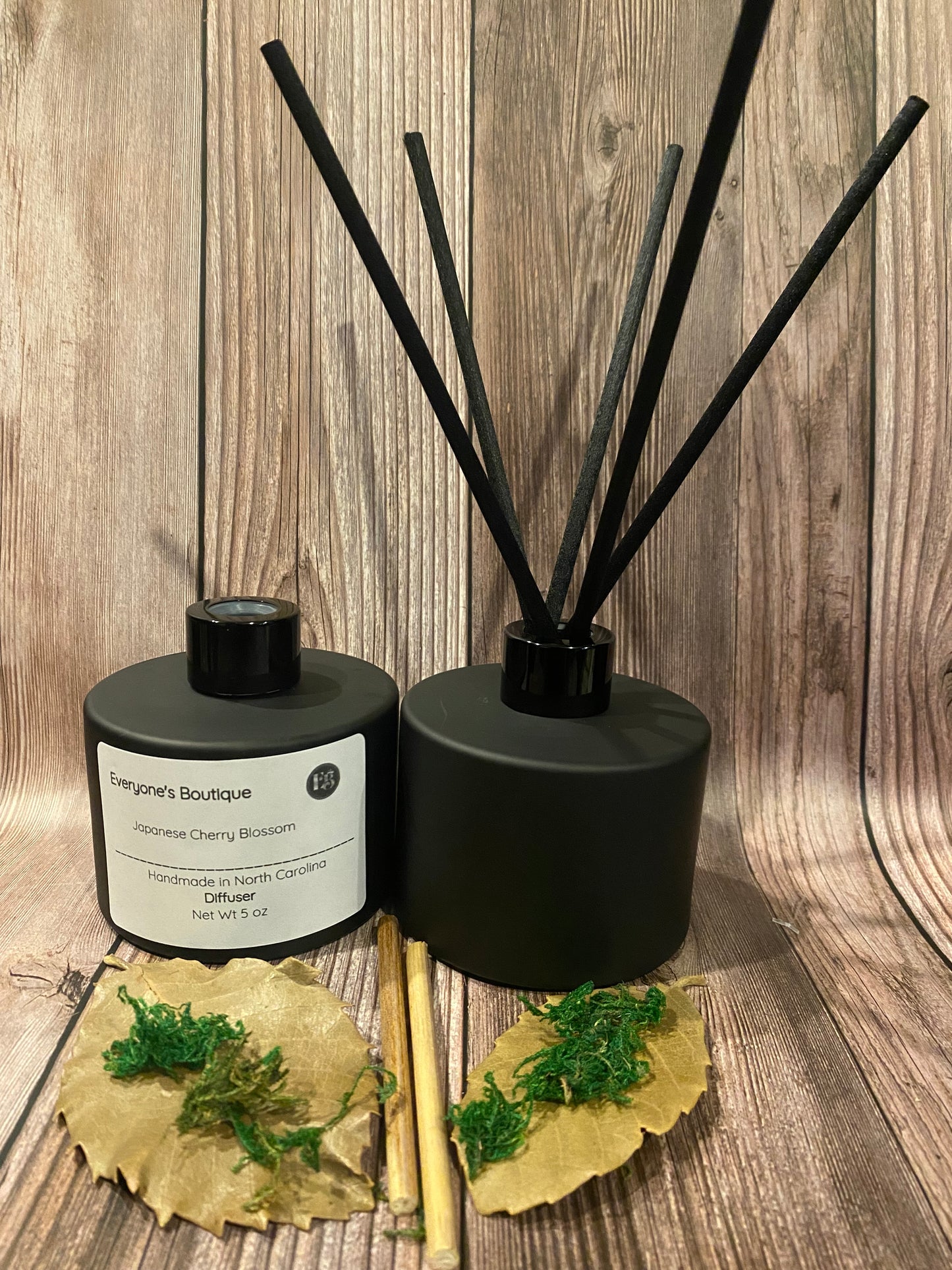 MAHOGANY SHEA ROOM DIFFUSER